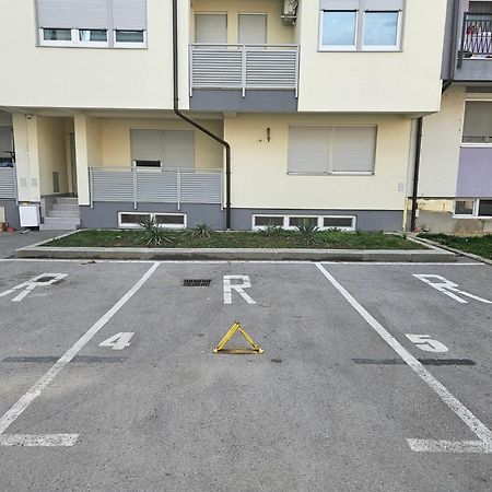 BrčkoStan Na Dan Mici公寓 外观 照片