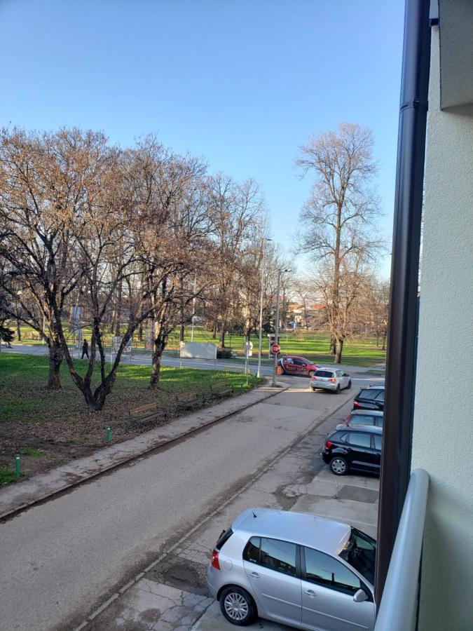 BrčkoStan Na Dan Mici公寓 外观 照片